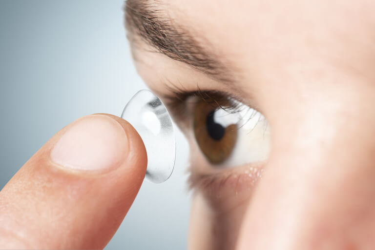 Inserting a contact lens